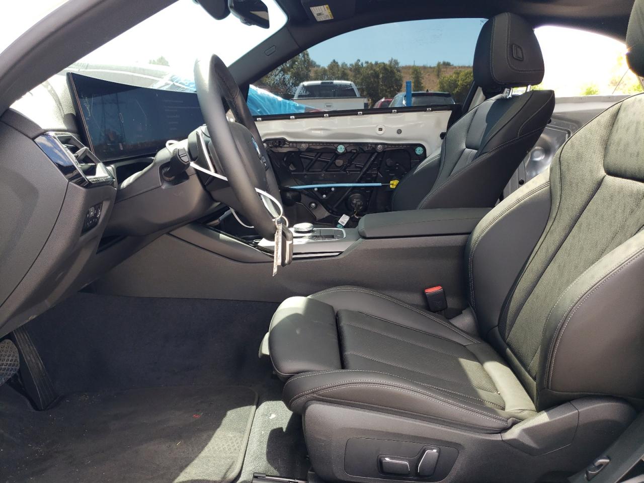 3MW33CM07R8E39759 2024 BMW 230Xi