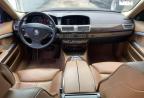 BMW 750 photo