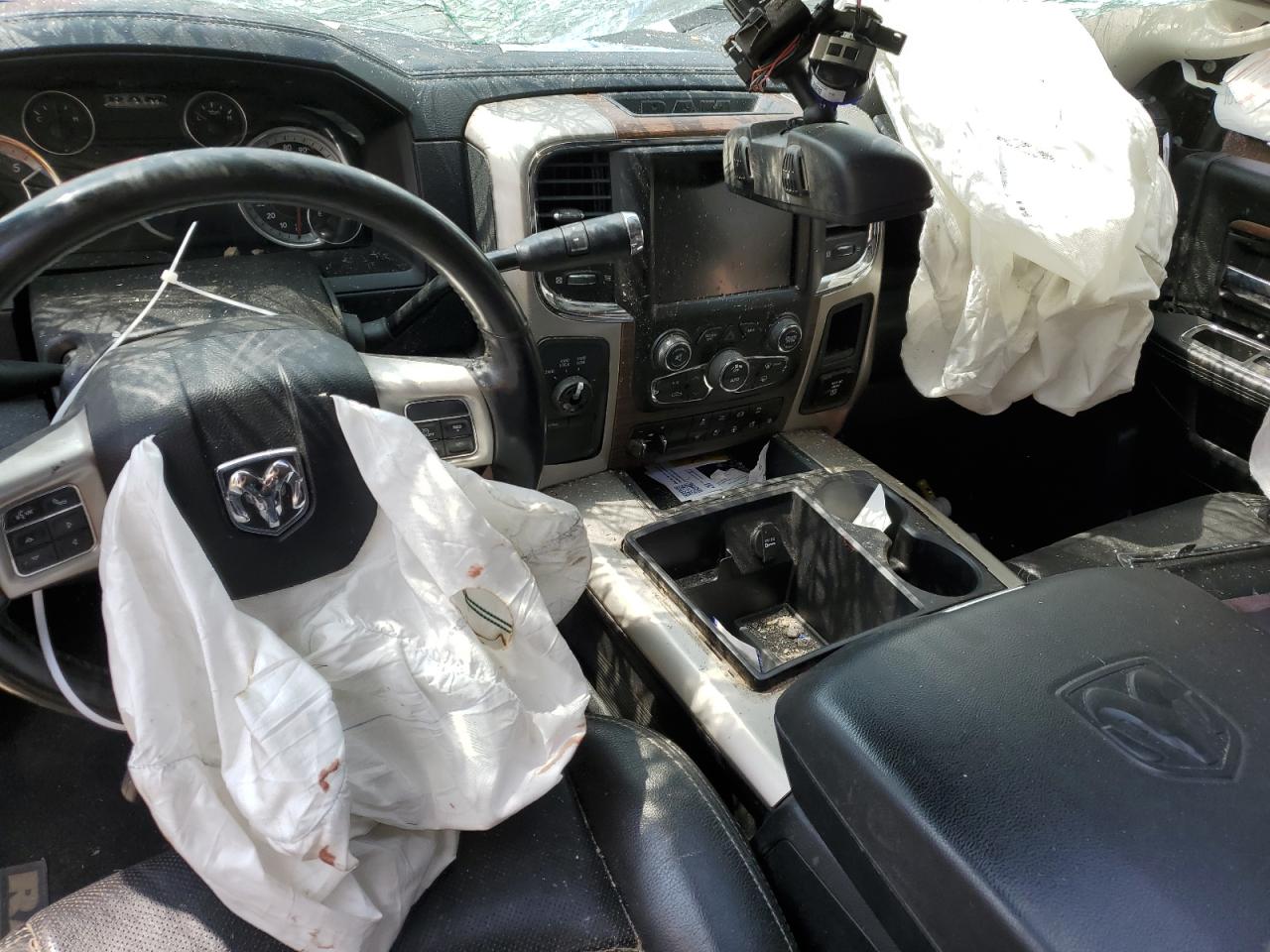 3C6UR5FLXFG650827 2015 Ram 2500 Laramie