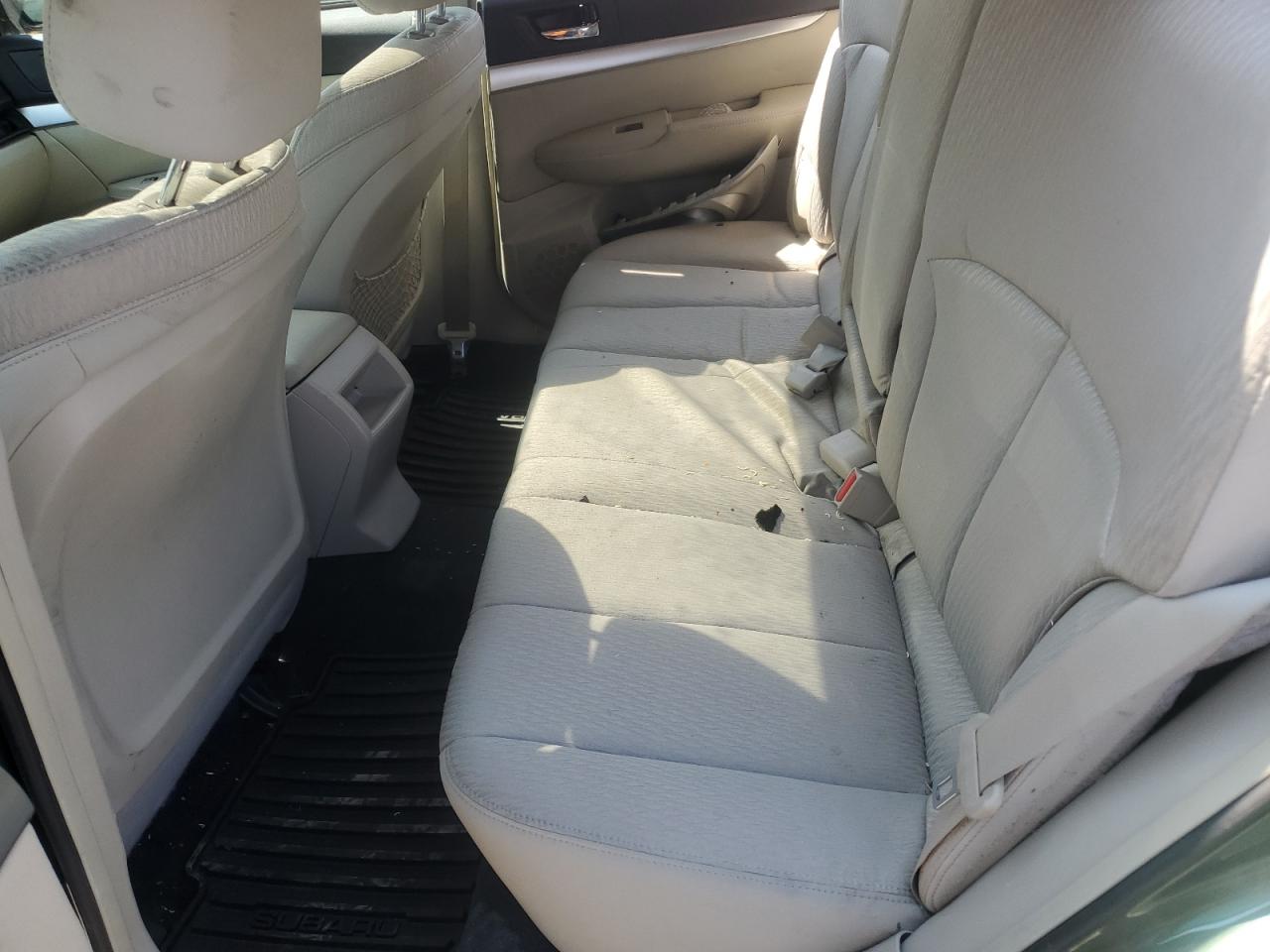 4S4BRCGC2C3232243 2012 Subaru Outback 2.5I Premium