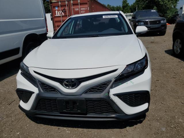 VIN 4T1G11AK0NU618934 2022 Toyota Camry, SE no.5