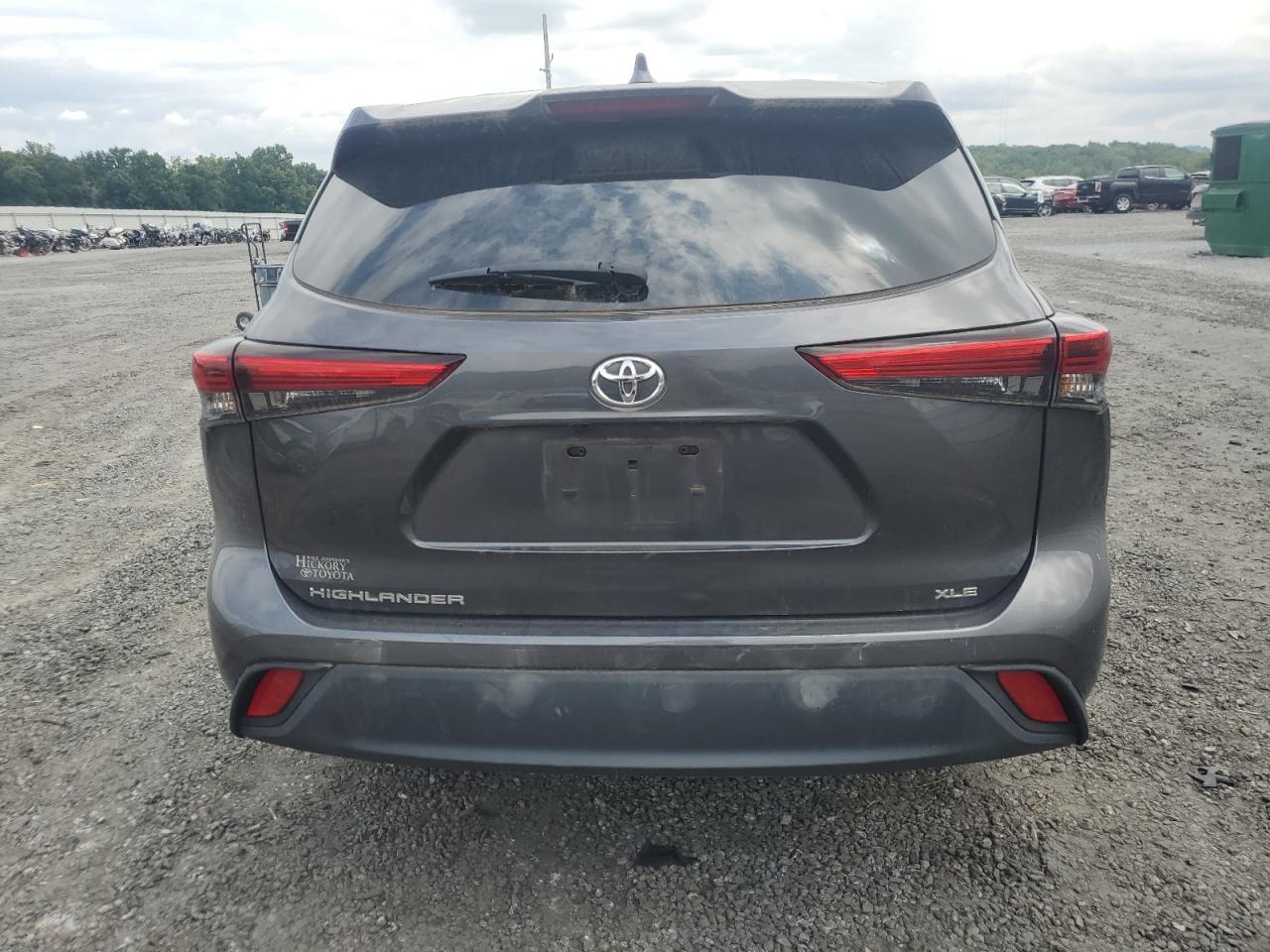5TDGZRAH1MS033895 2021 Toyota Highlander Xle