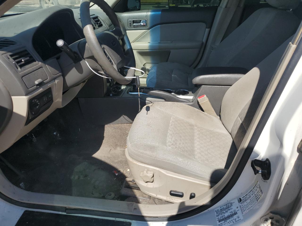 3FAHP0HA9BR135143 2011 Ford Fusion Se