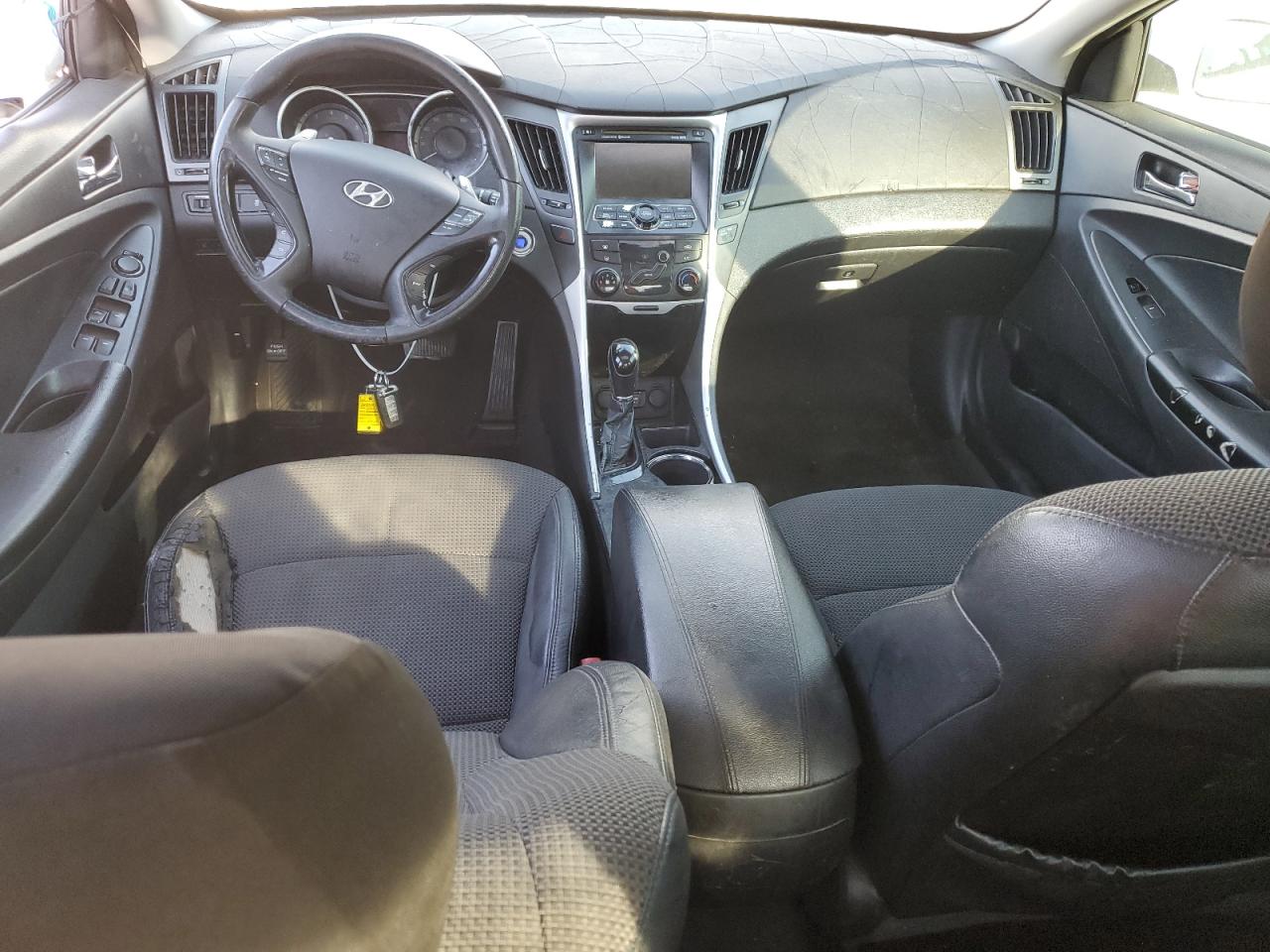 5NPEC4AC1BH270079 2011 Hyundai Sonata Se