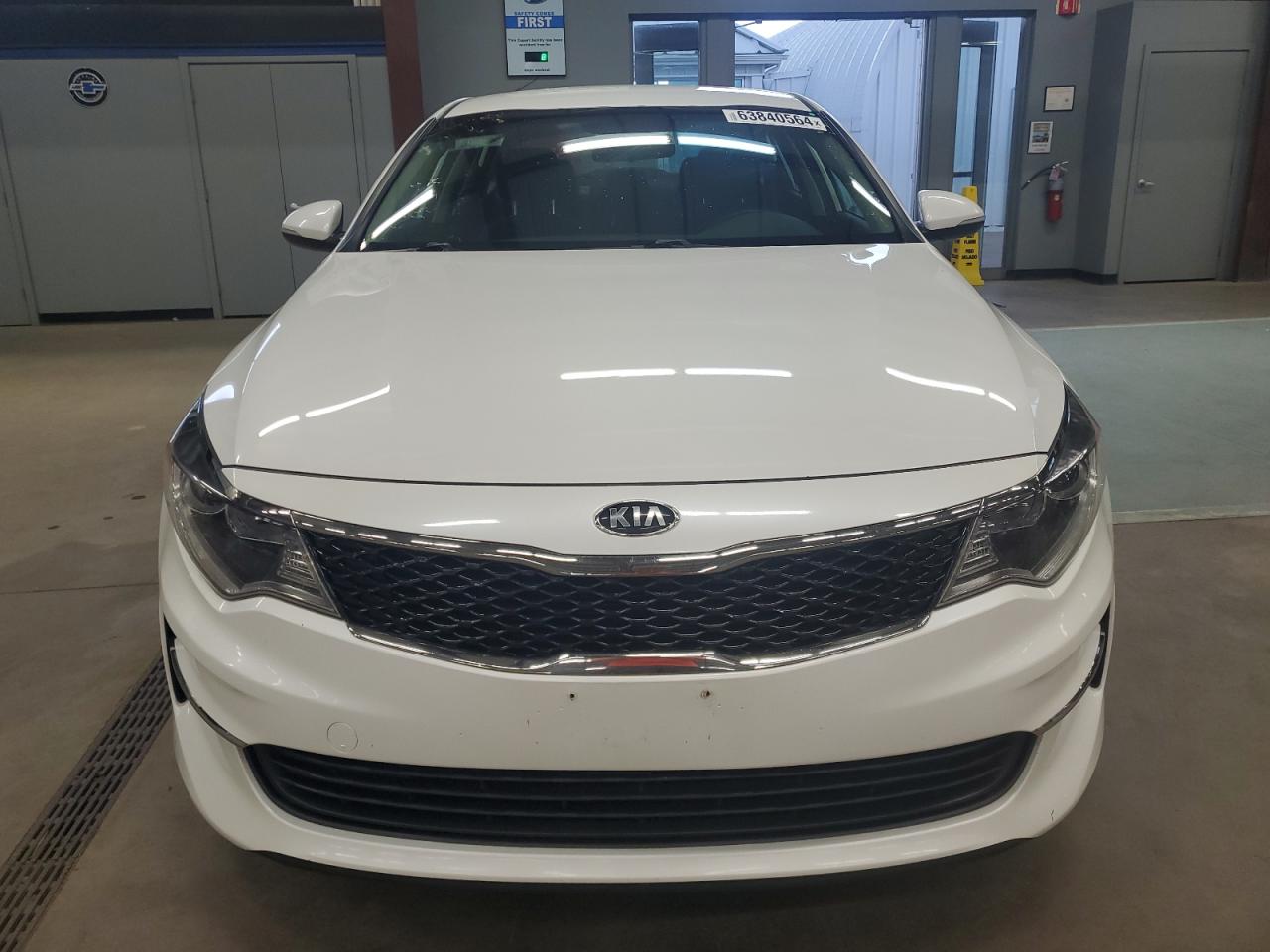 2016 Kia Optima Lx vin: KNAGT4L38G5089393