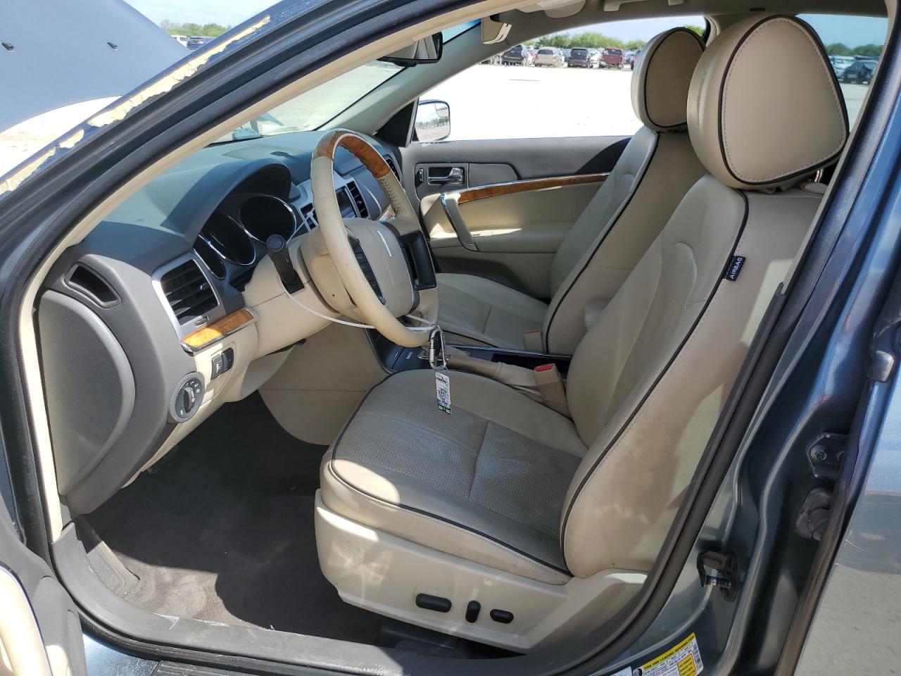 3LNHL2GC8BR770676 2011 Lincoln Mkz