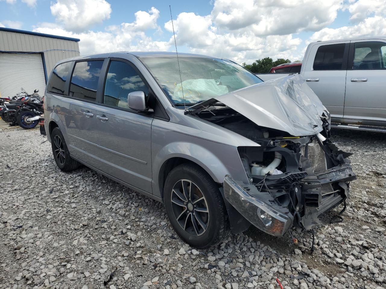 Lot #3046729262 2017 DODGE GRAND CARA