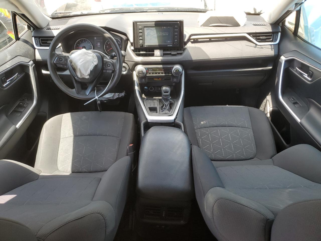 2T3P1RFV9LW102870 2020 Toyota Rav4 Xle