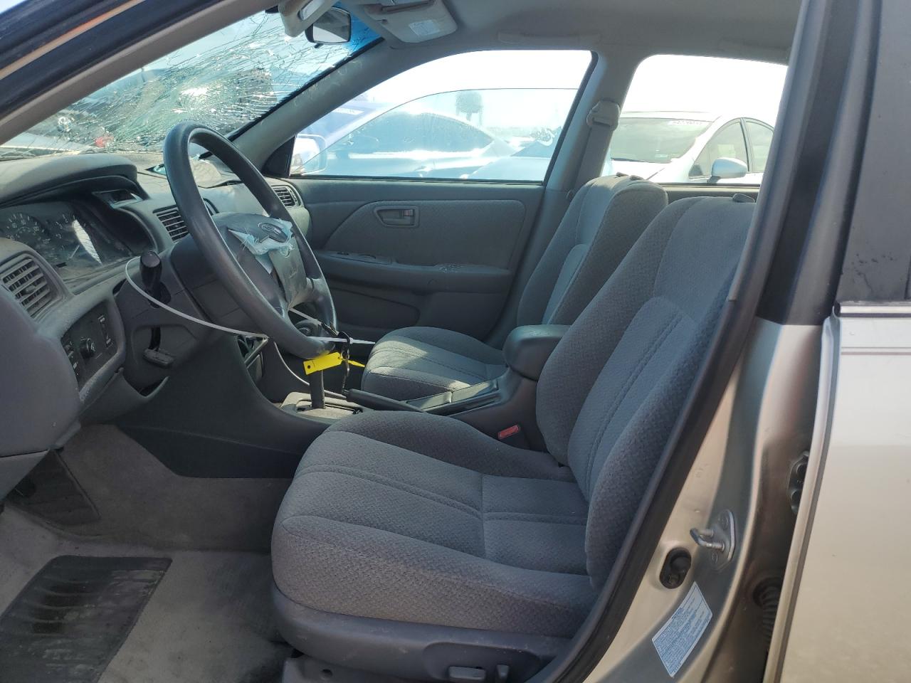 4T1BG22K1YU715965 2000 Toyota Camry Ce