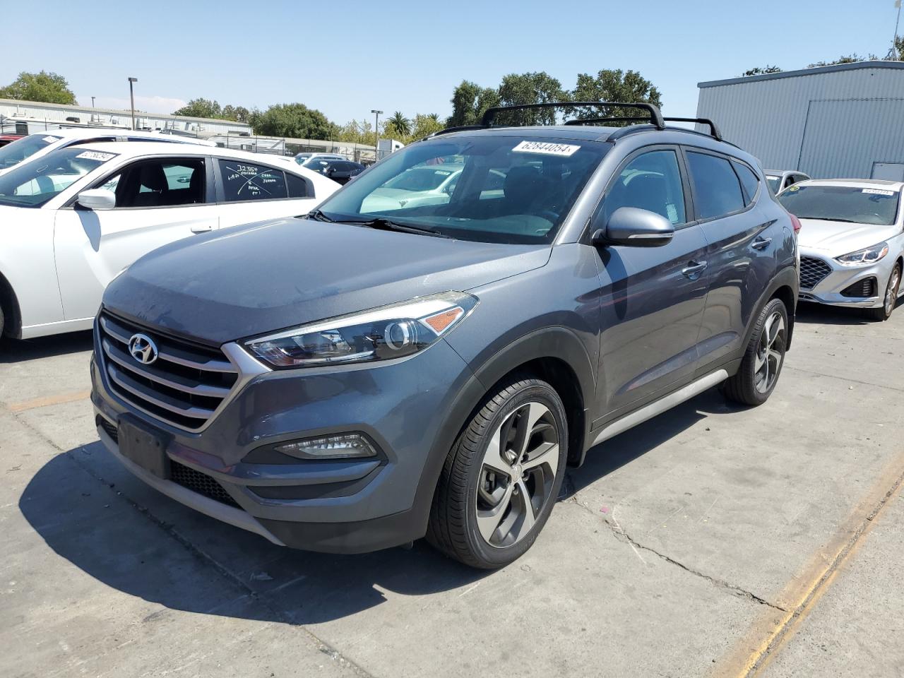 2018 Hyundai Tucson Value vin: KM8J3CA20JU722037