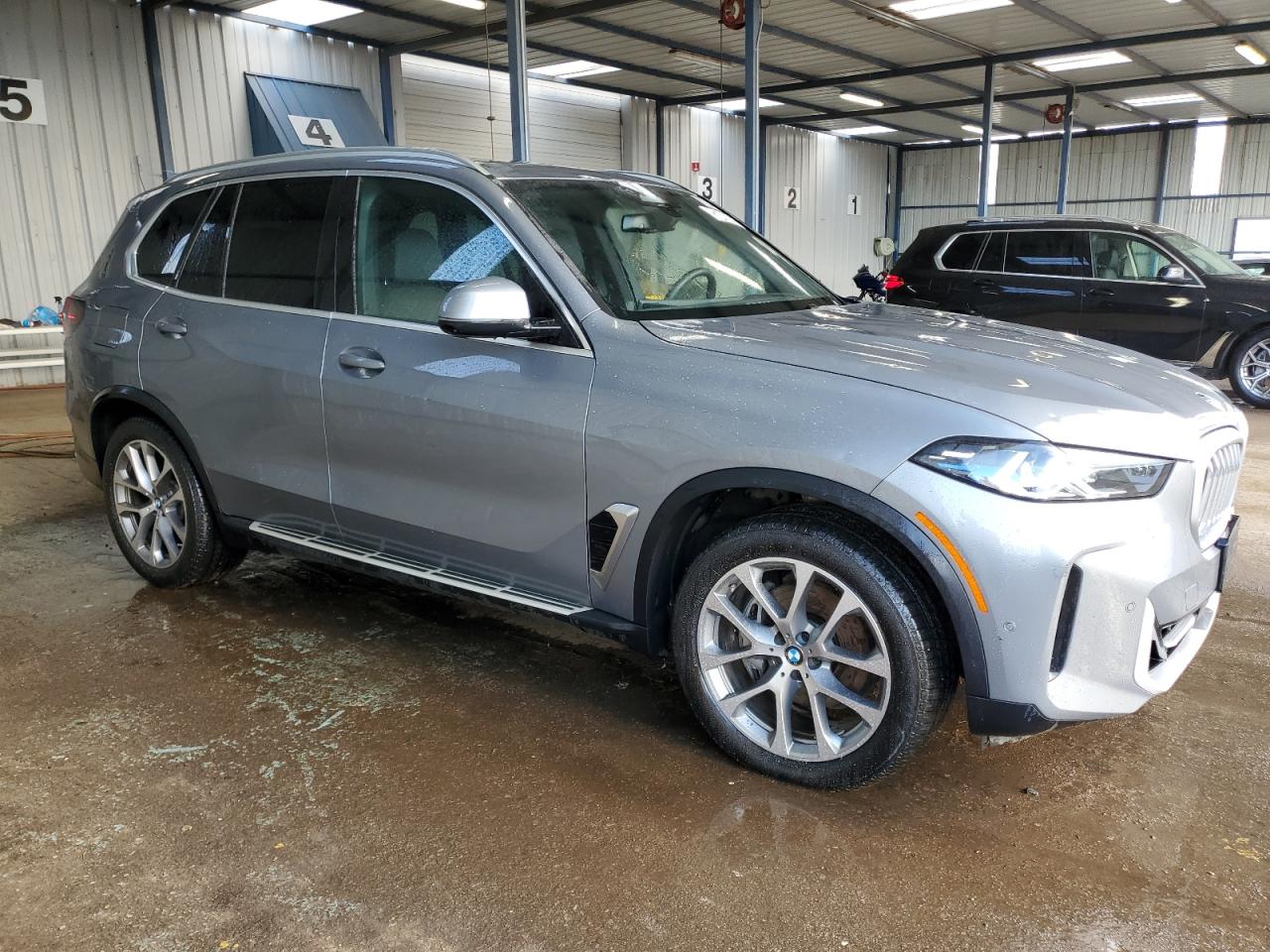 2024 BMW X5 xDrive40I vin: 5UX23EU04R9S87874