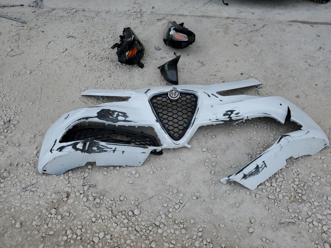 ZARFAMBN6L7626256 2020 Alfa Romeo Giulia Ti