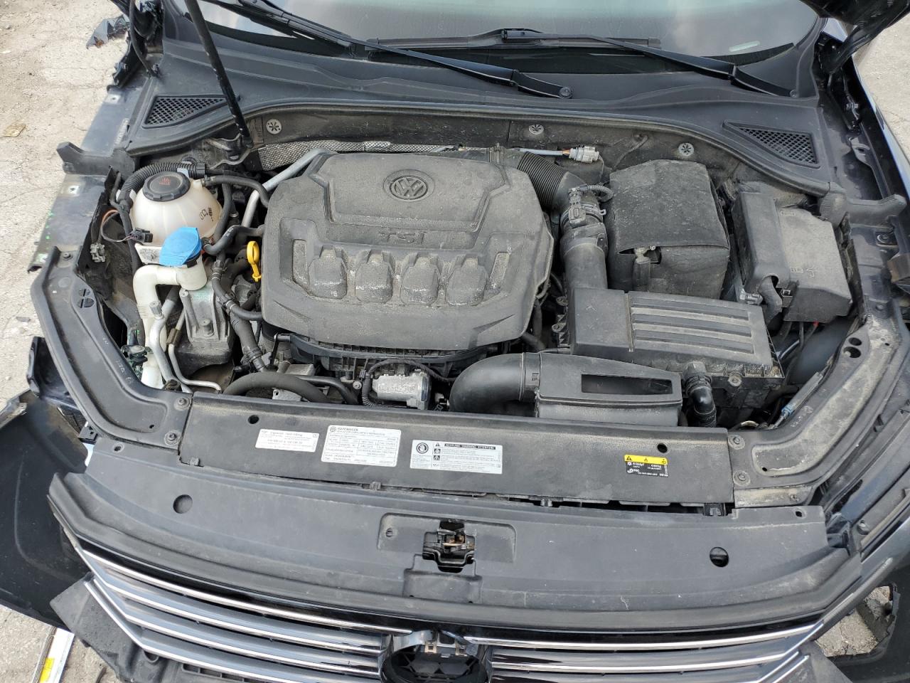 1VWAA7A3XJC017128 2018 Volkswagen Passat S