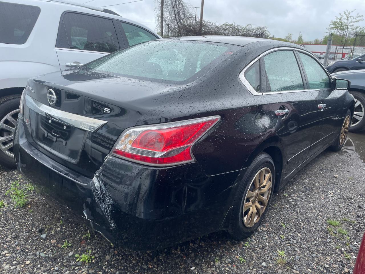 2015 Nissan Altima 2.5 vin: 1N4AL3AP7FN396065