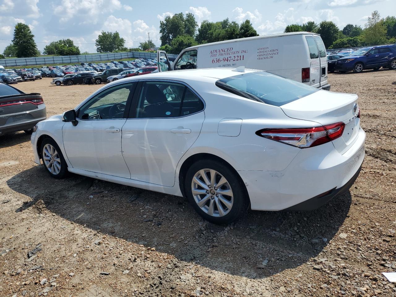 2020 Toyota Camry Le vin: 4T1C11AK7LU359533