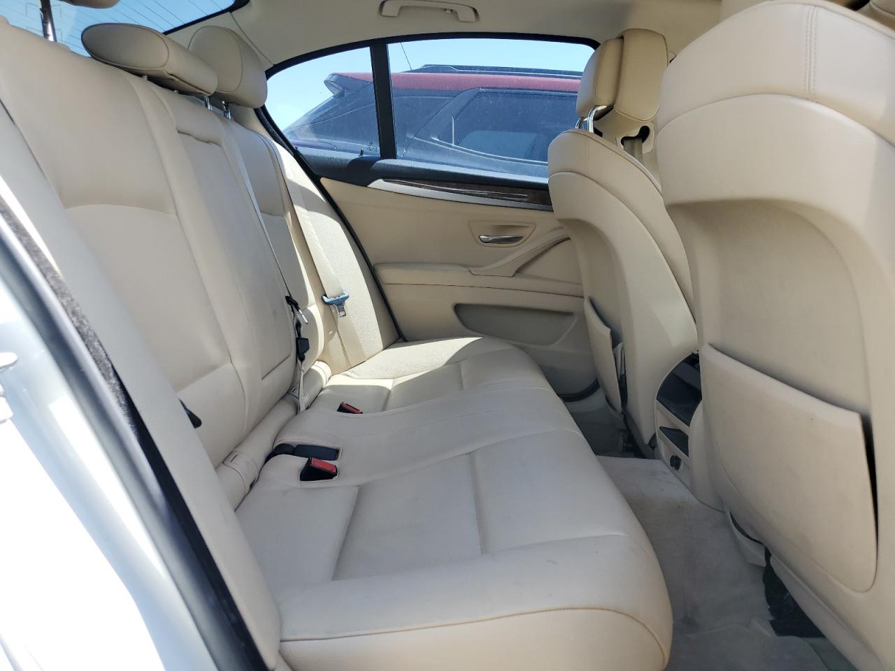 WBAXH5C55DDW11777 2013 BMW 528 Xi