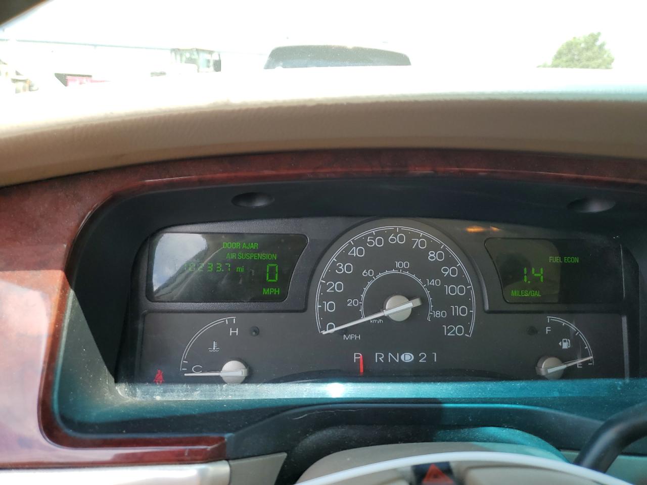 1LNHM81W63Y624735 2003 Lincoln Town Car Executive