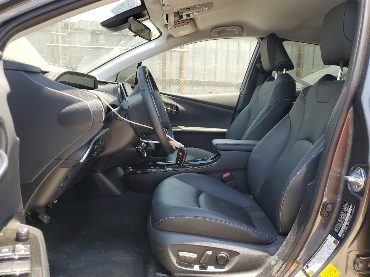 JTDKAMFP1M3182930 2021 Toyota Prius Prime Le