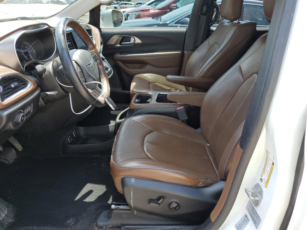 2C4RC1GG6HR722386 2017 Chrysler Pacifica Limited