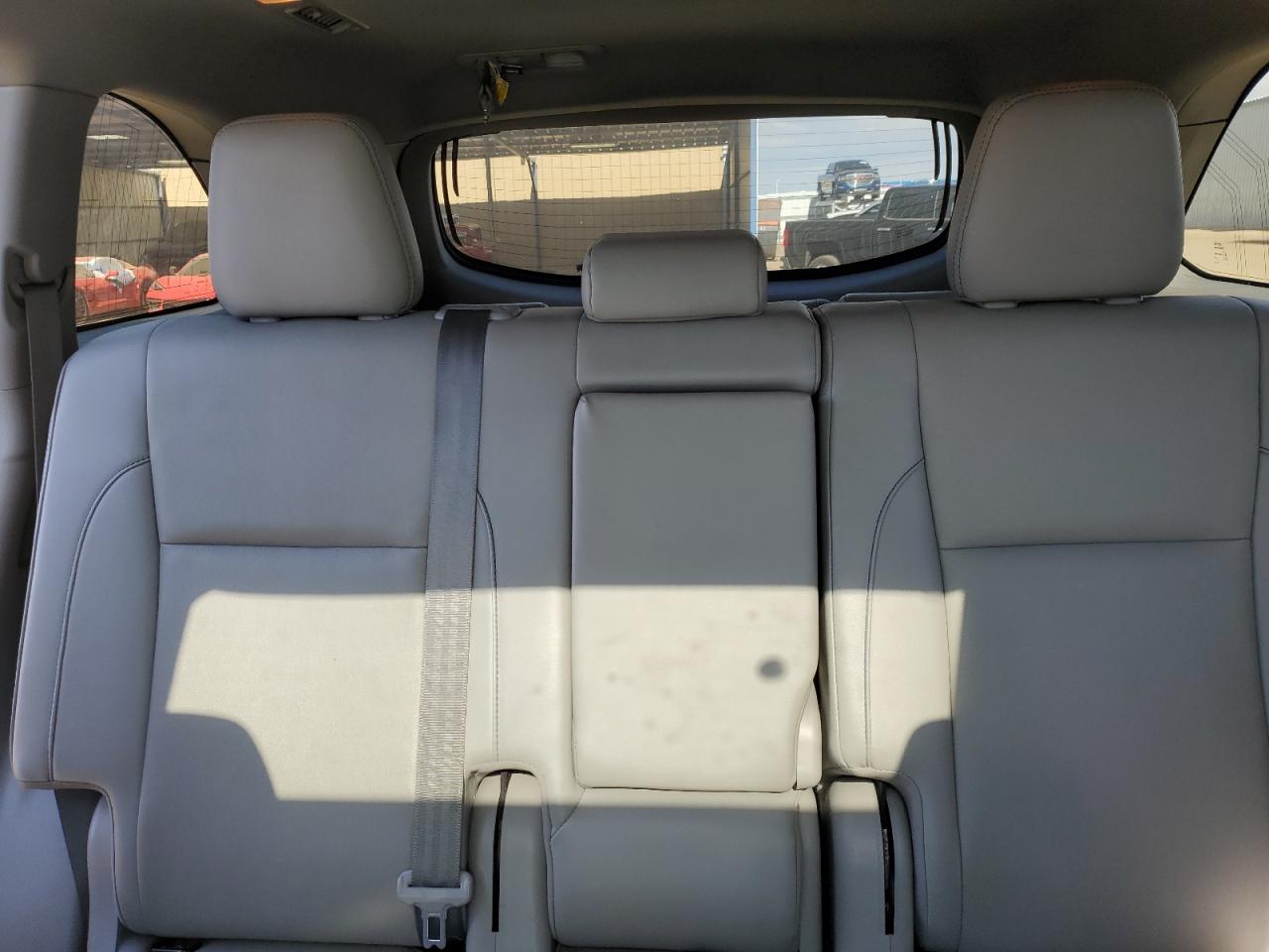 5TDJZRFH9KS579243 2019 Toyota Highlander Se