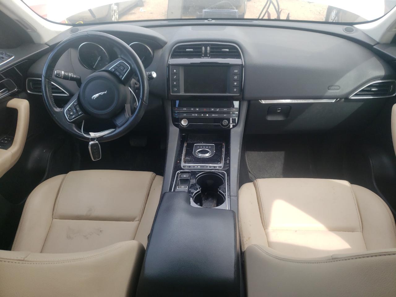 SADCJ2BV1HA499349 2017 Jaguar F-Pace Premium