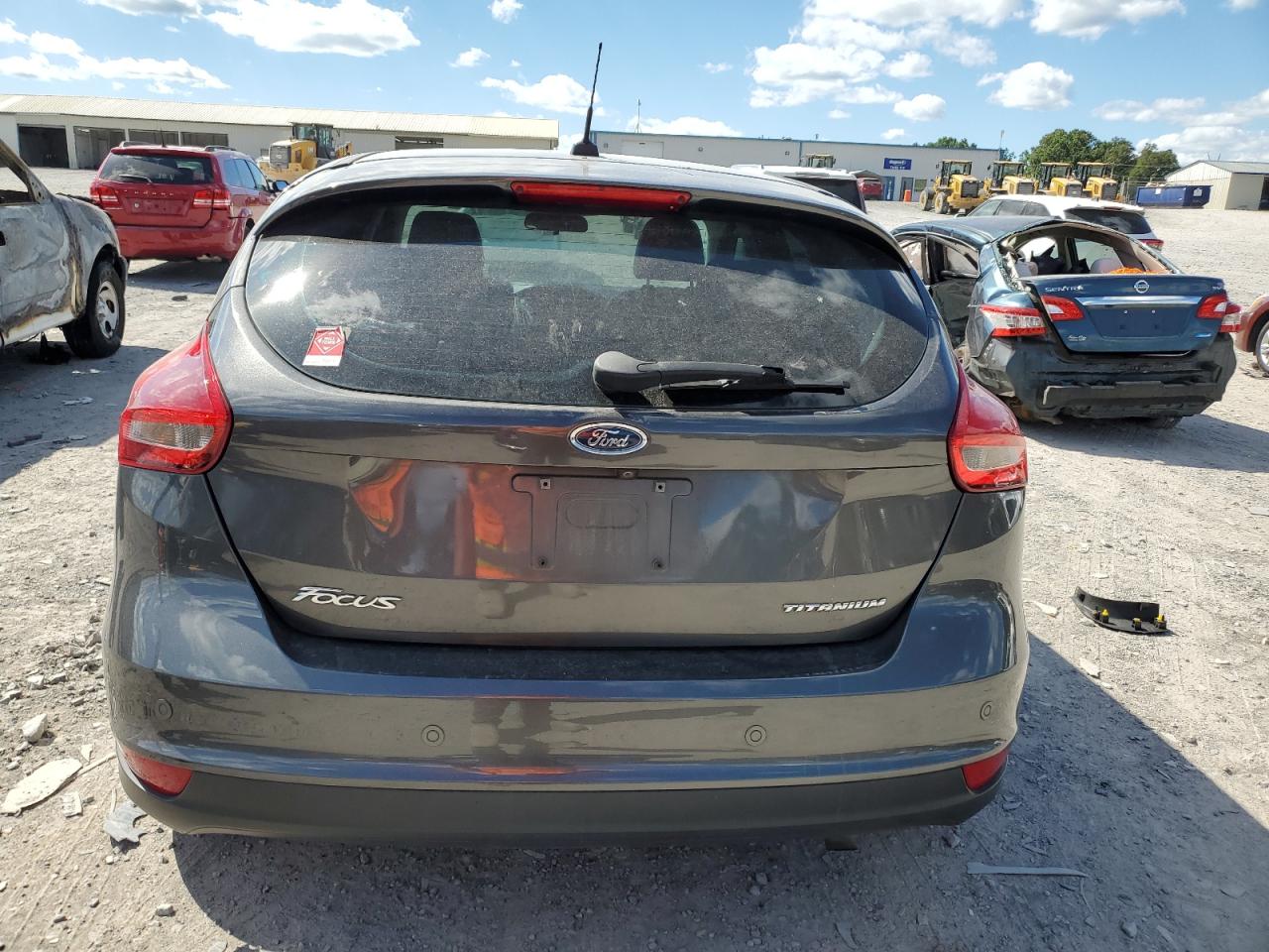 1FADP3N27GL330466 2016 Ford Focus Titanium