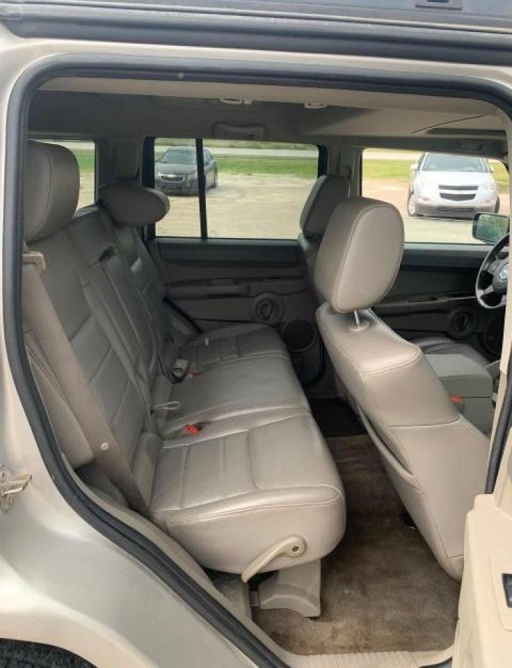 1J8HG48N37C611647 2007 Jeep Commander