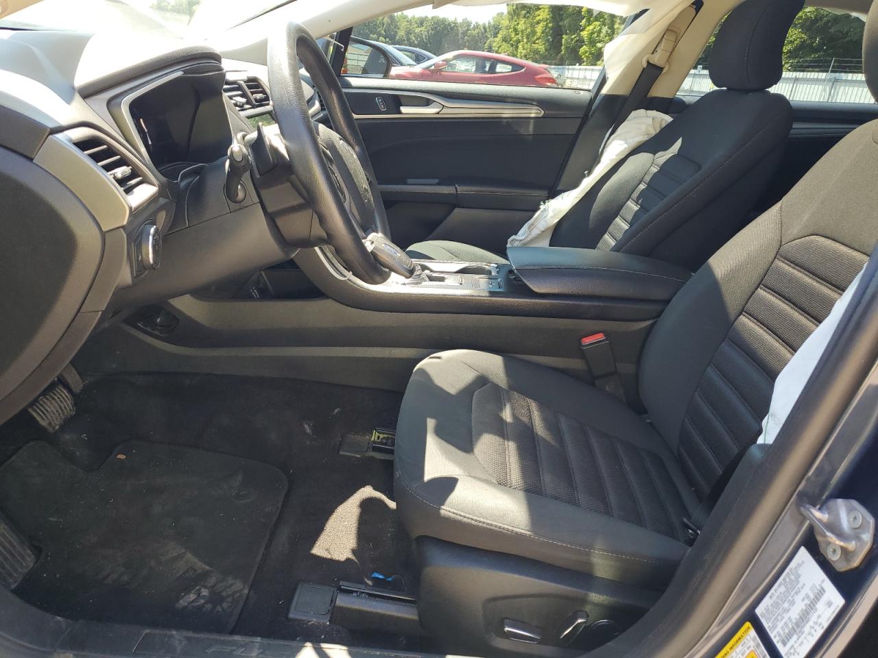 3FA6P0HD8KR111420 2019 Ford Fusion Se