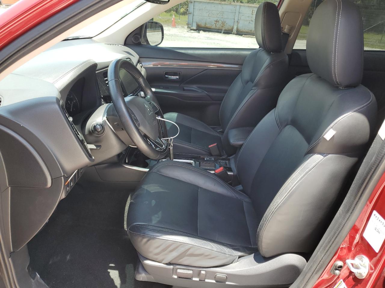 JA4AD3A38LZ020929 2020 Mitsubishi Outlander Se