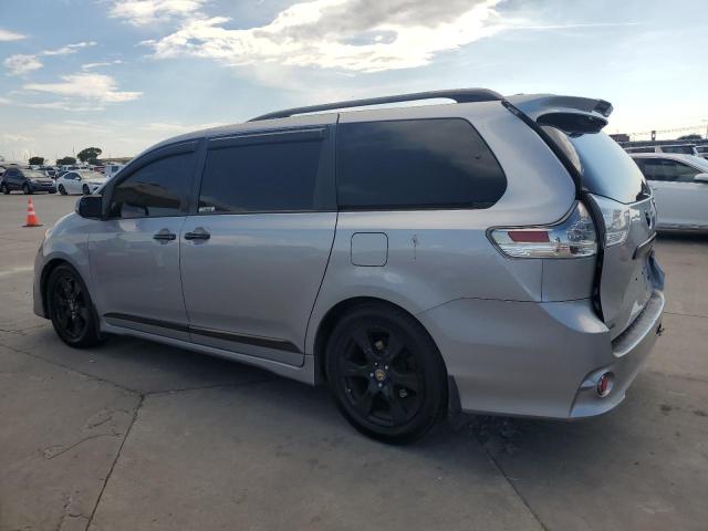 2018 TOYOTA SIENNA SE 5TDXZ3DC8JS943228