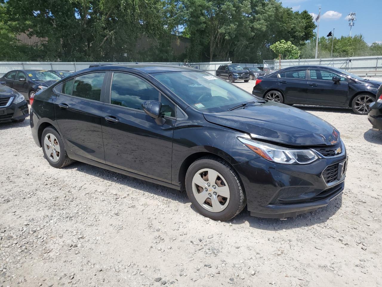 2016 Chevrolet Cruze Ls vin: 1G1BC5SM8G7262114