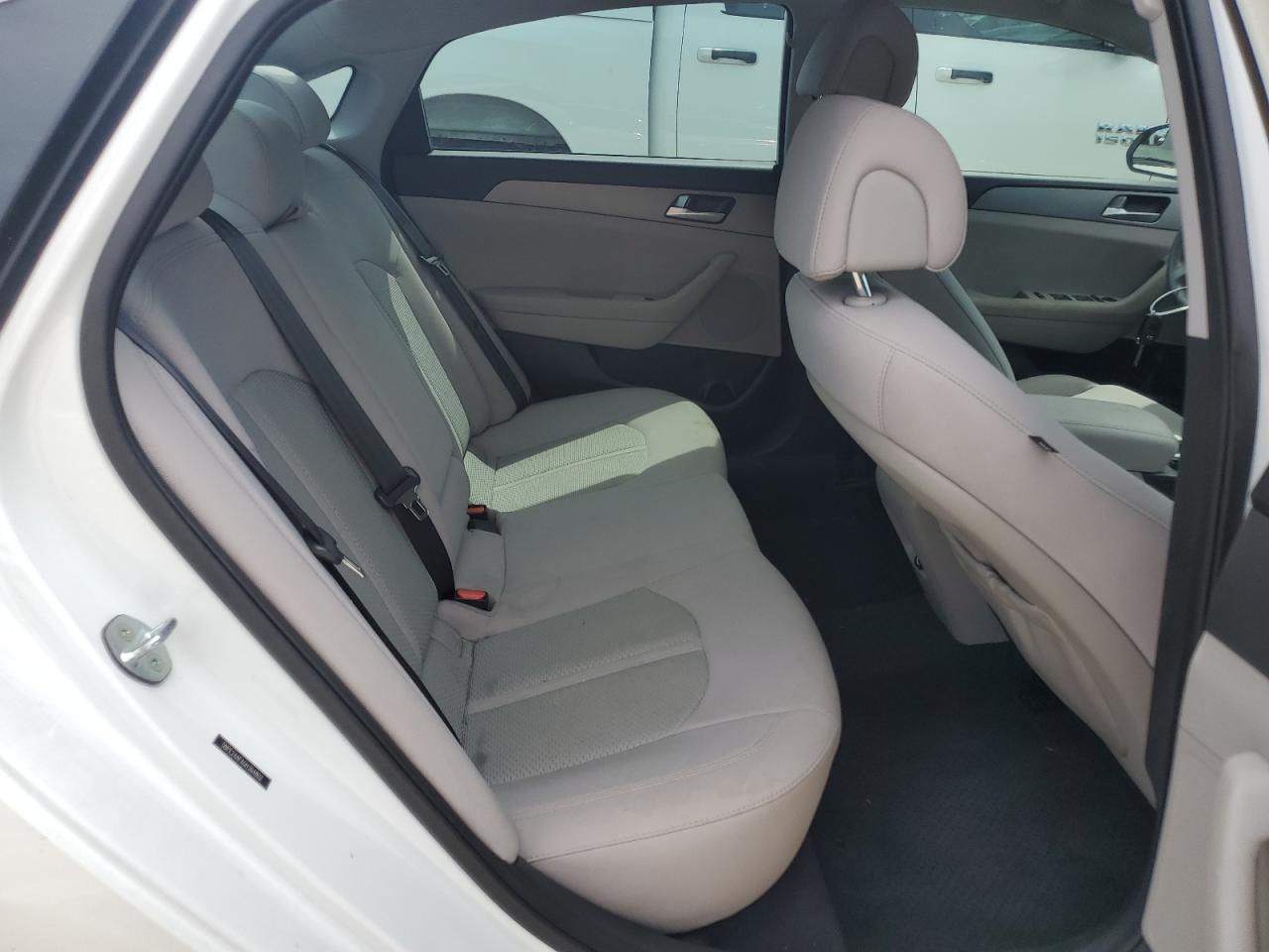 5NPE24AFXGH304802 2016 Hyundai Sonata Se