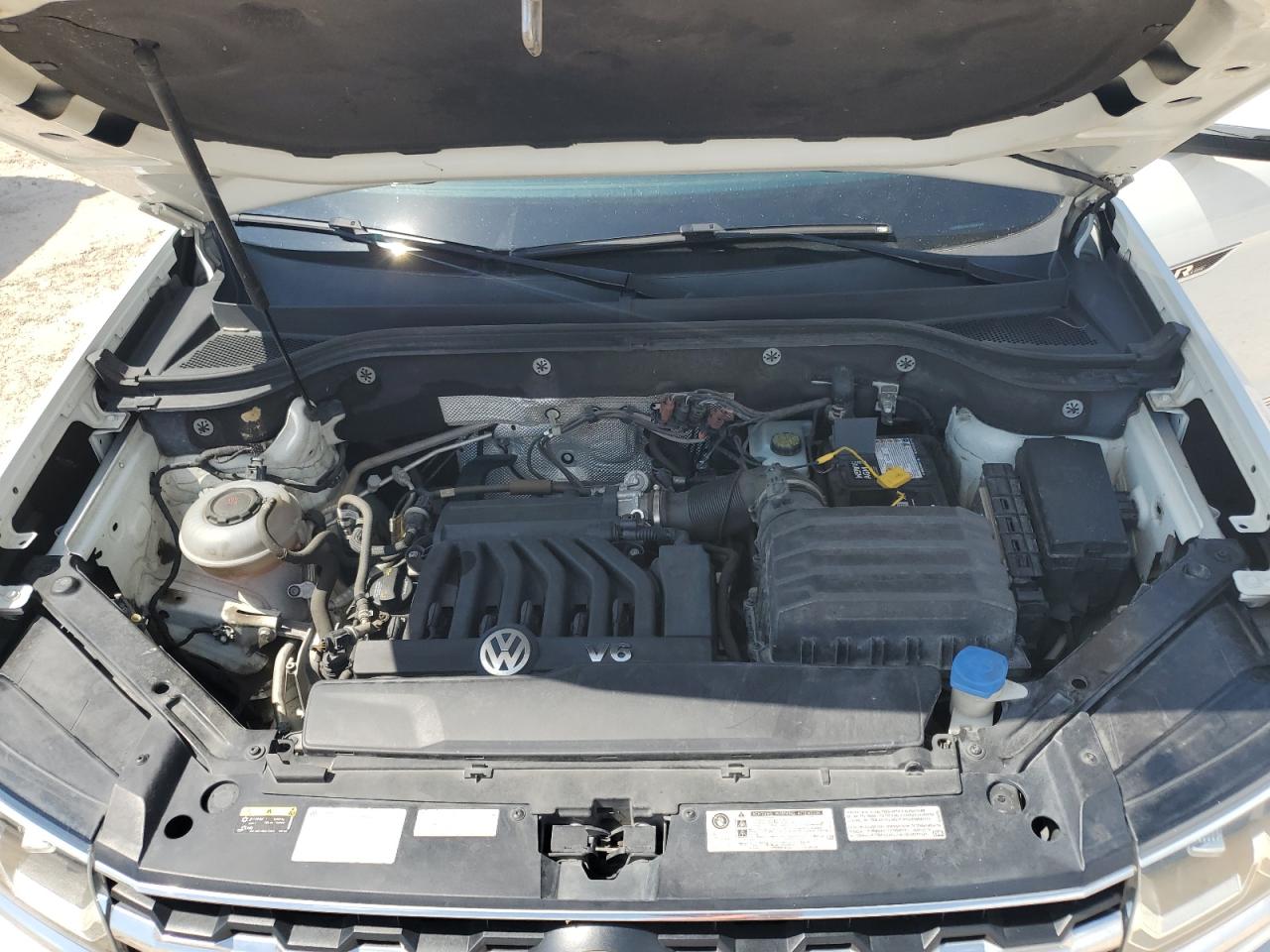 1V2PR2CA6JC536194 2018 Volkswagen Atlas Se