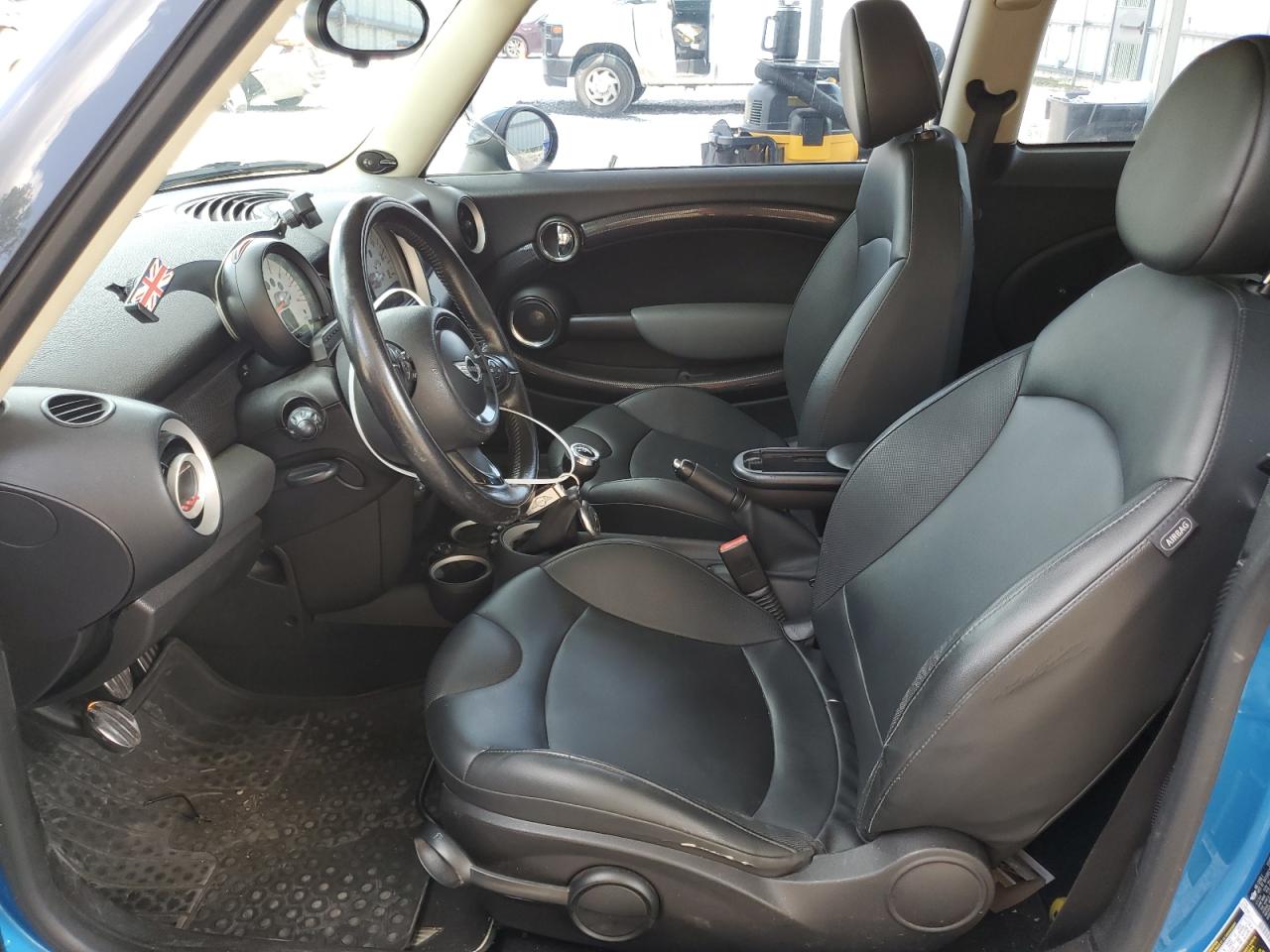 WMWSV3C53BTY22096 2011 Mini Cooper S