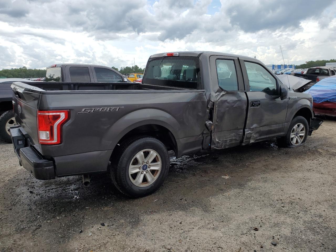 2017 Ford F150 Super Cab vin: 1FTEX1C85HKE06509