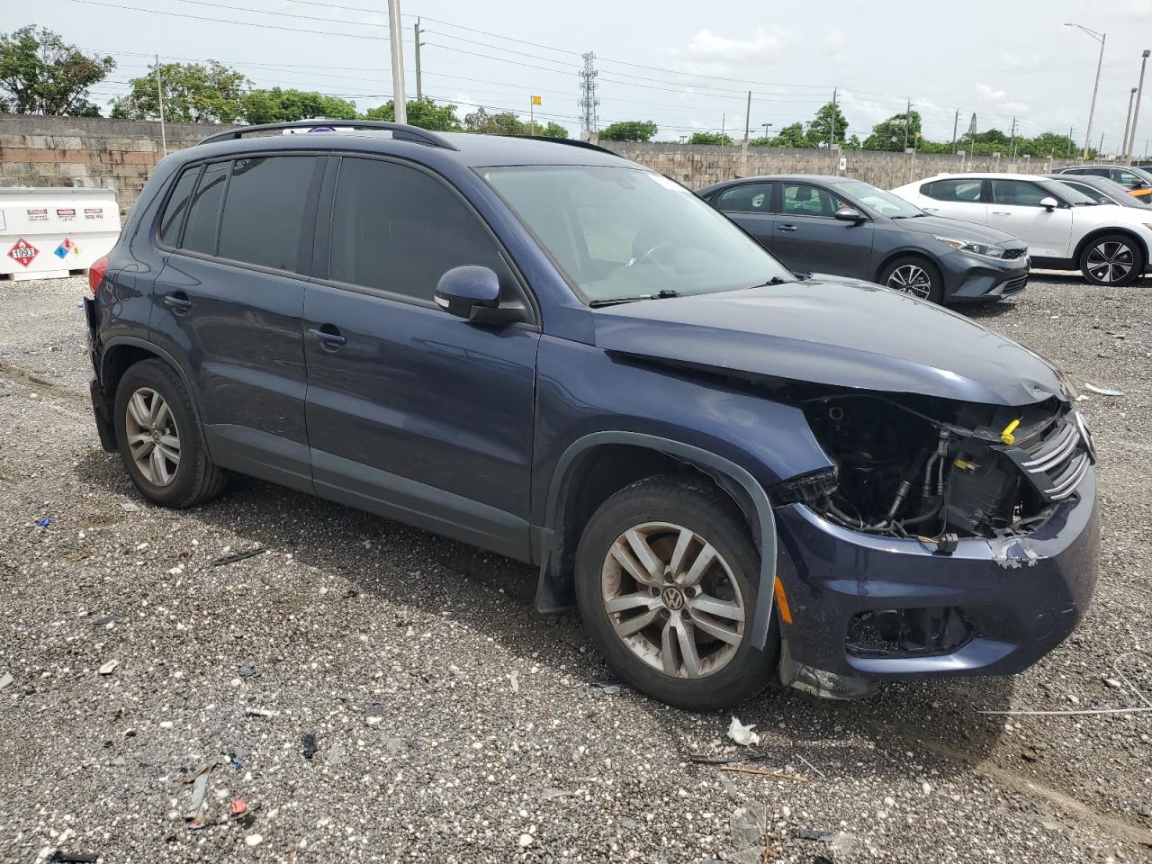 WVGAV7AX5GW553997 2016 Volkswagen Tiguan S