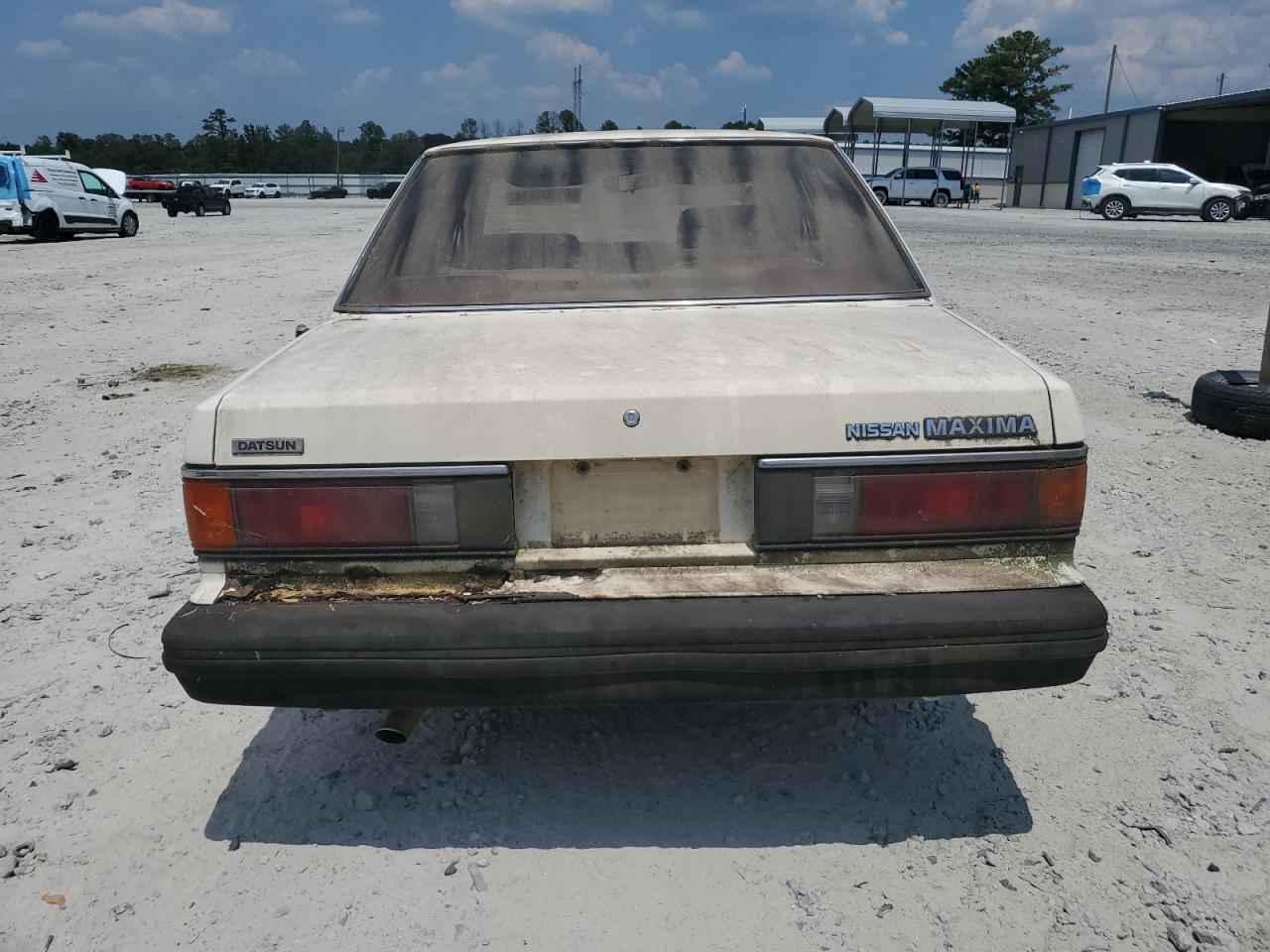 JN1HU01S2ET209028 1984 Datsun Maxima