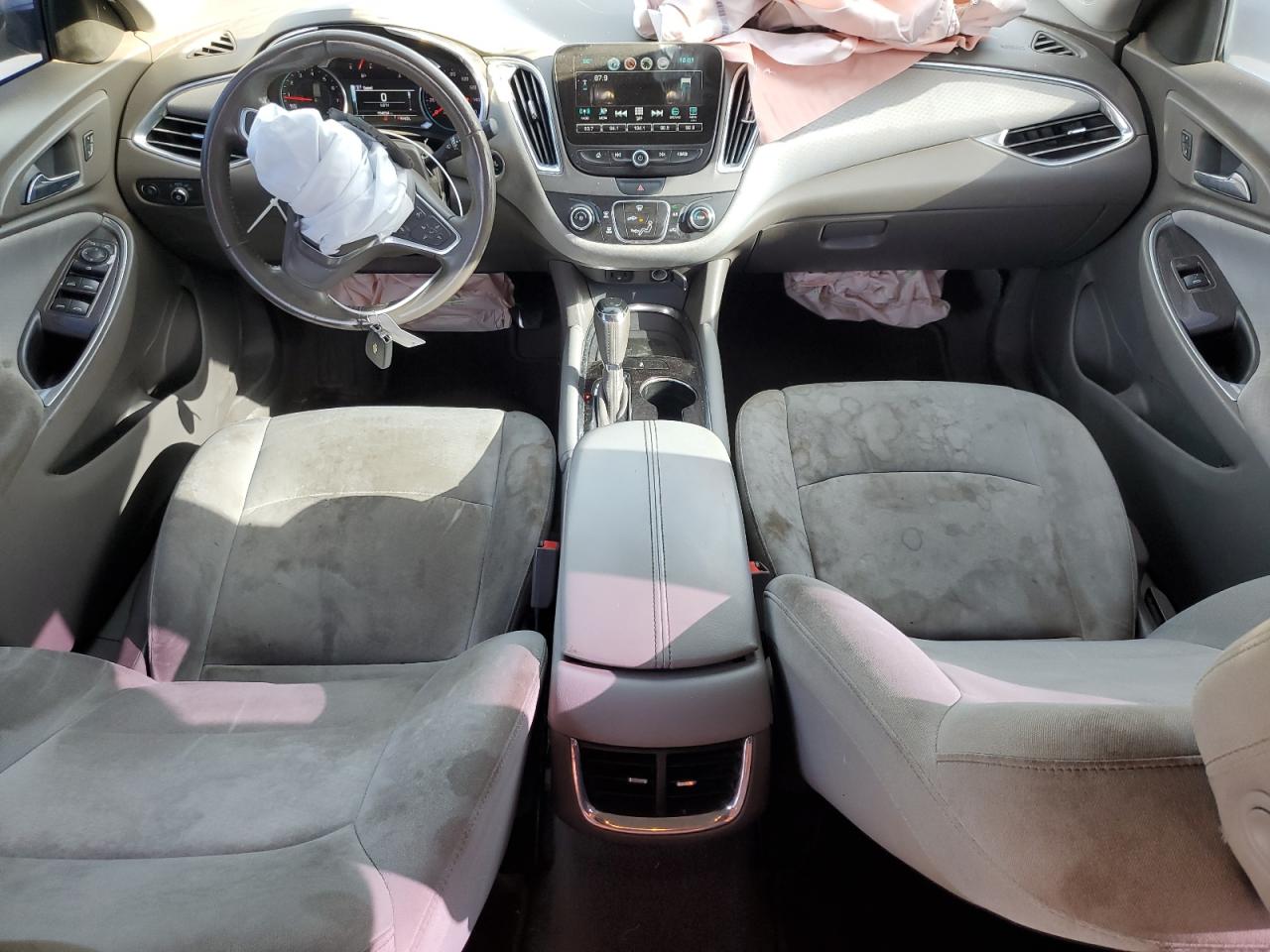 1G1ZD5ST8JF139719 2018 Chevrolet Malibu Lt