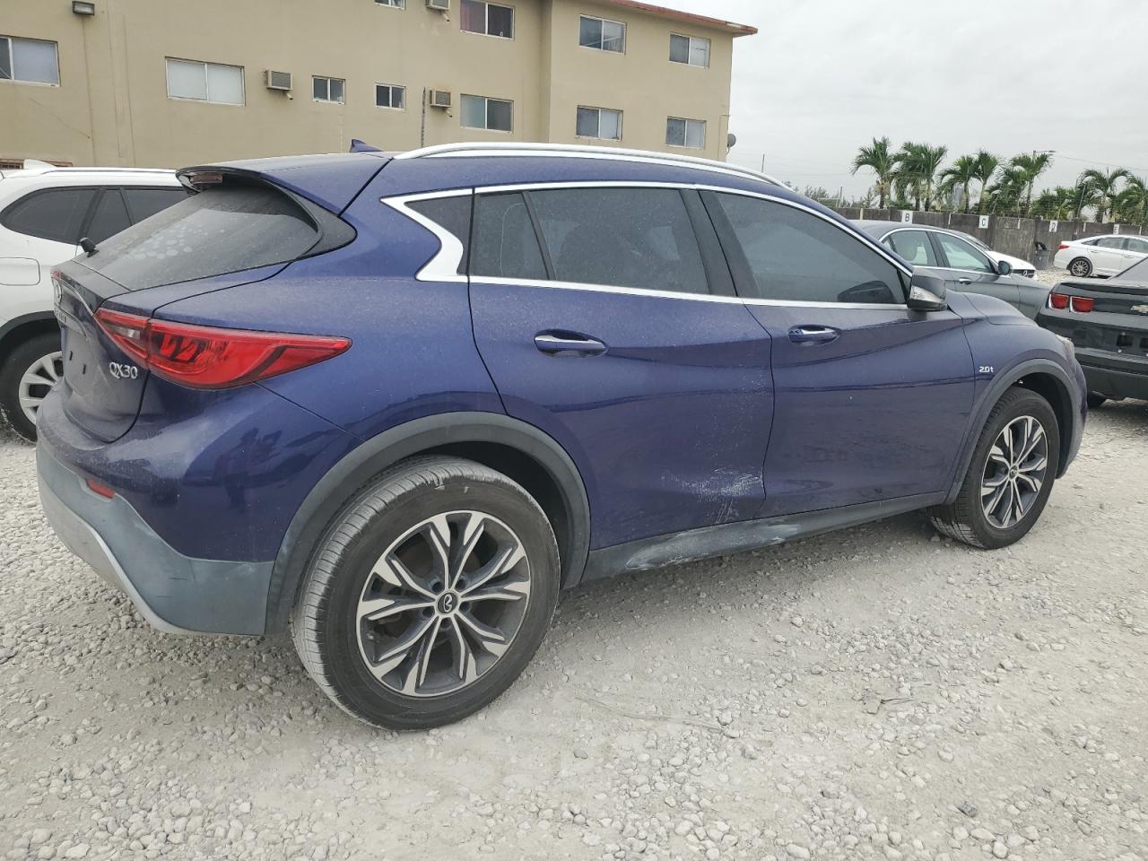 2017 Infiniti Qx30 Base vin: SJKCH5CR9HA035085