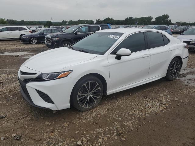 VIN 4T1B11HK5JU148281 2018 Toyota Camry, L no.1