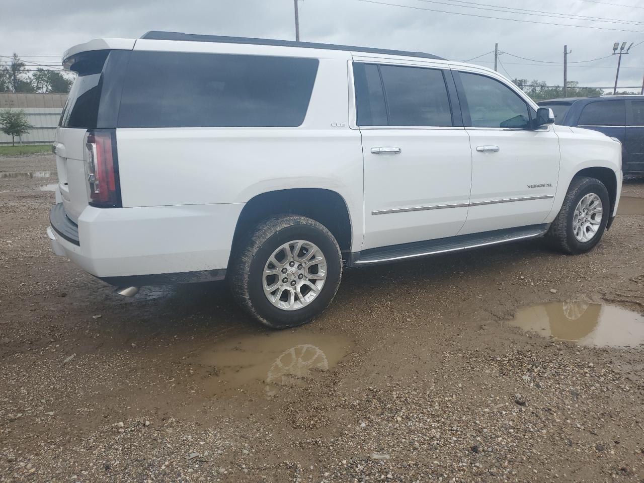 2015 GMC Yukon Xl C1500 Sle vin: 1GKS1GKC0FR637663