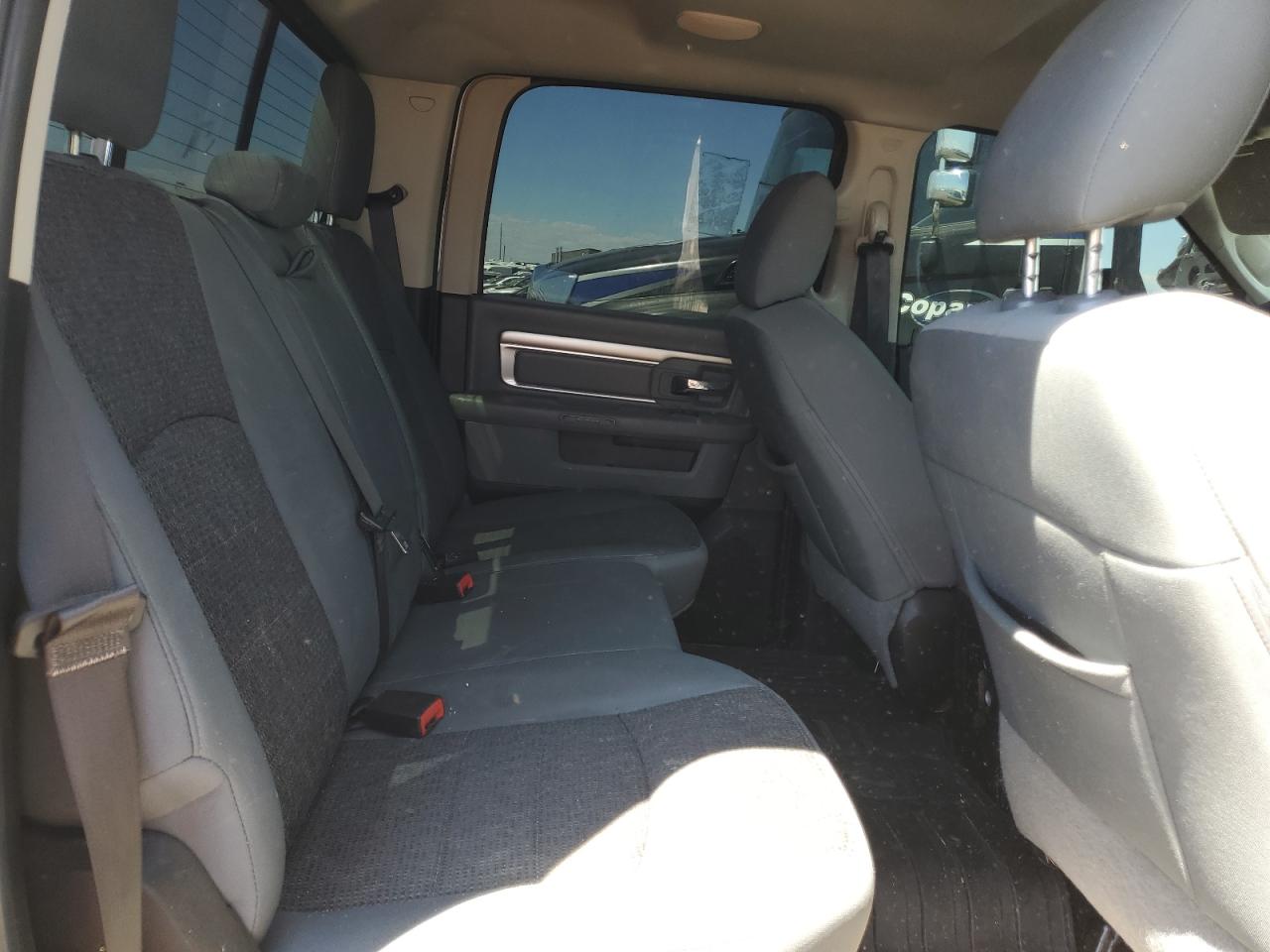 1C6RR7LMXJS231800 2018 Ram 1500 Slt