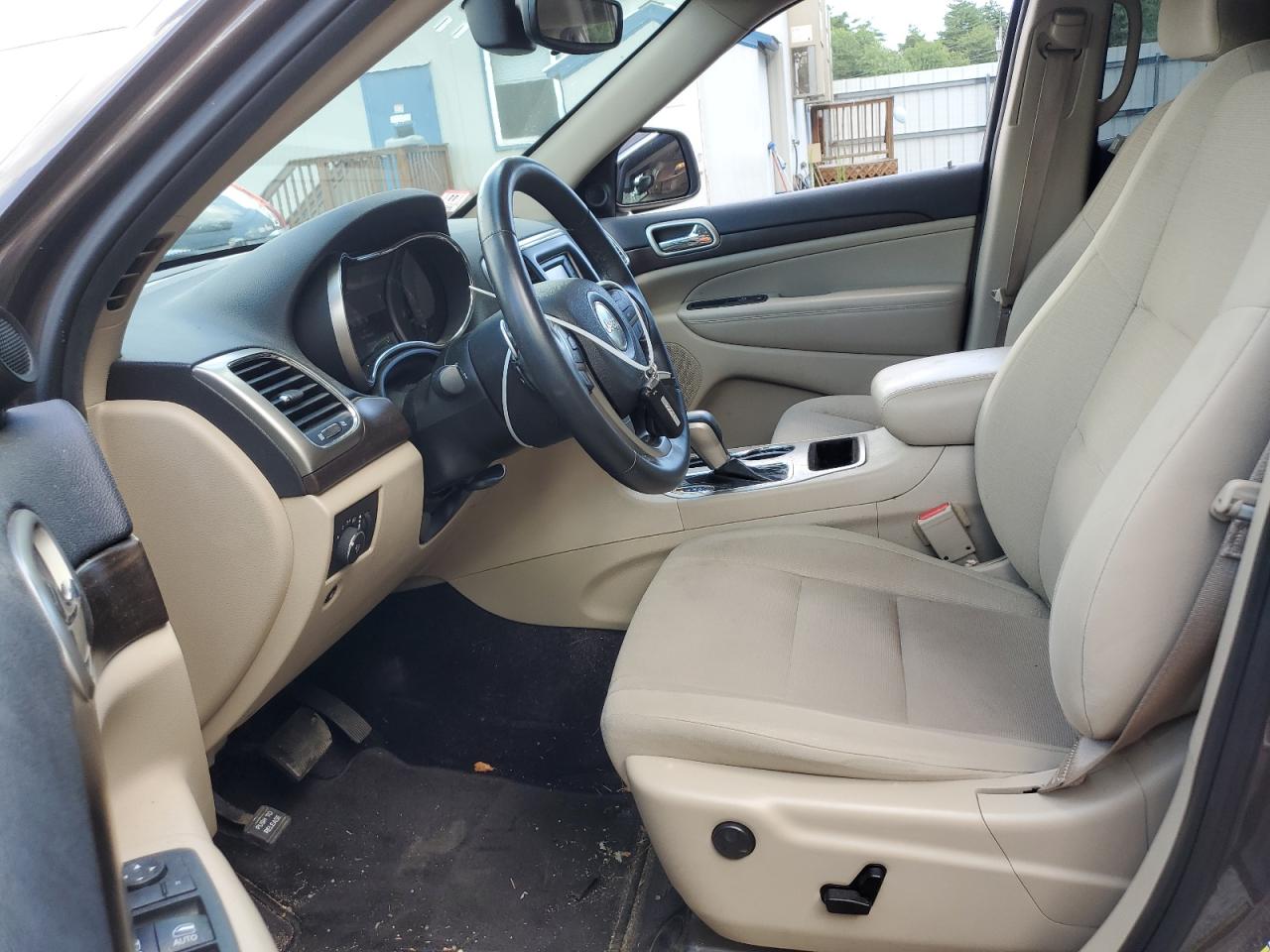 1C4RJFAG6HC777697 2017 Jeep Grand Cherokee Laredo