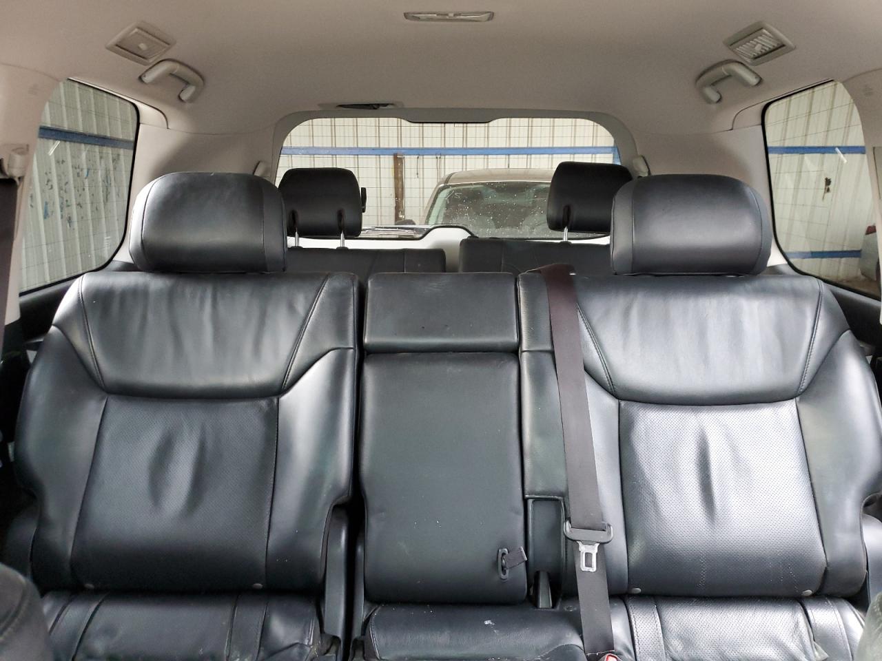 JTJHY7AX2B4075369 2011 Lexus Lx 570