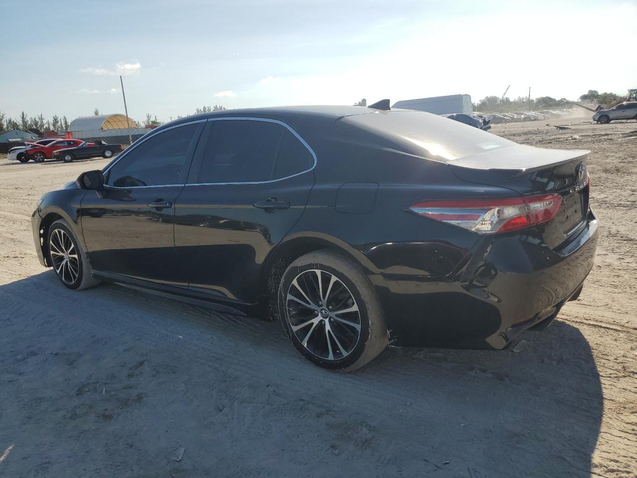 2019 Toyota Camry L vin: 4T1B11HK5KU799878