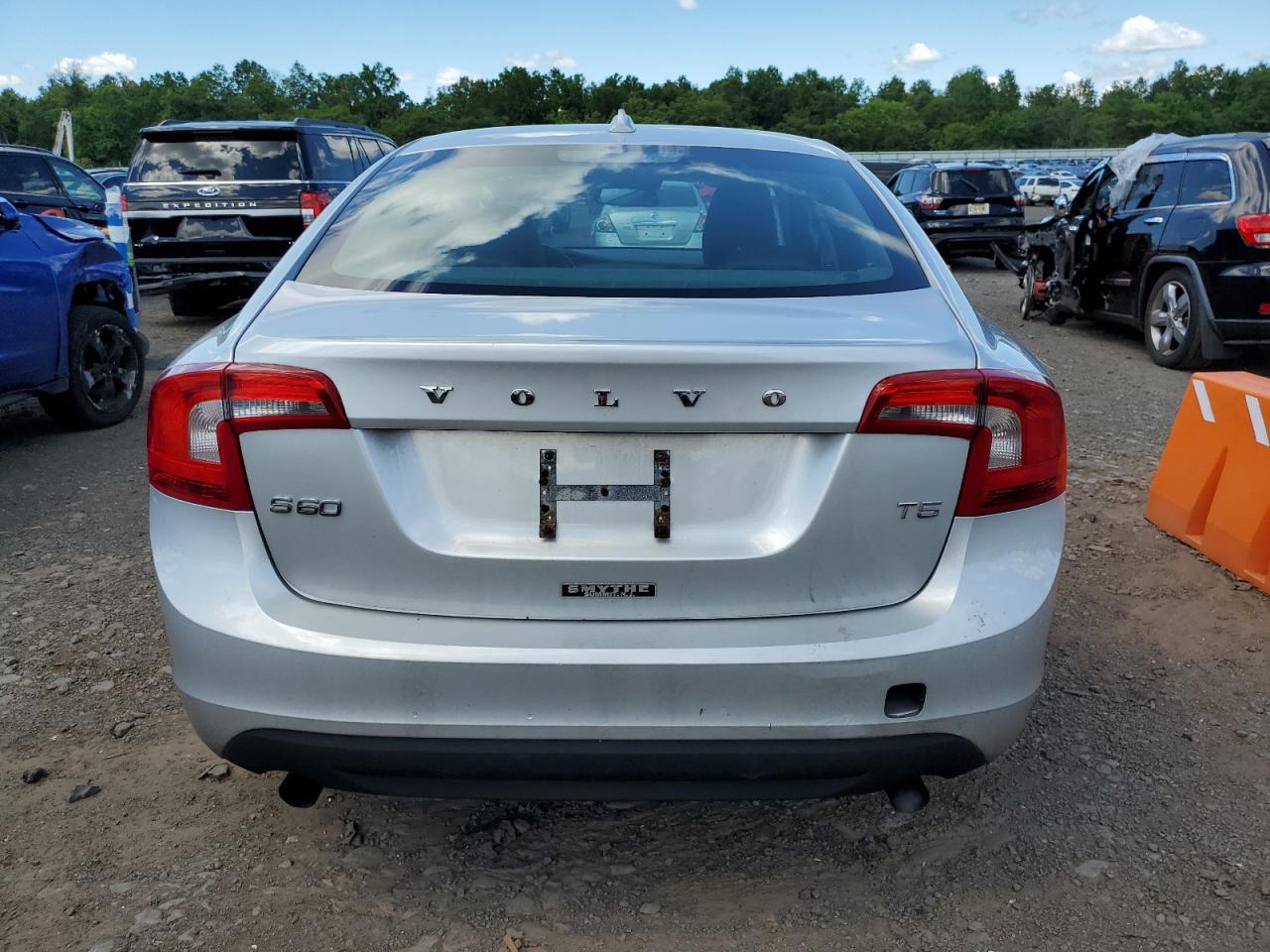 Lot #2902724184 2012 VOLVO S60 T5