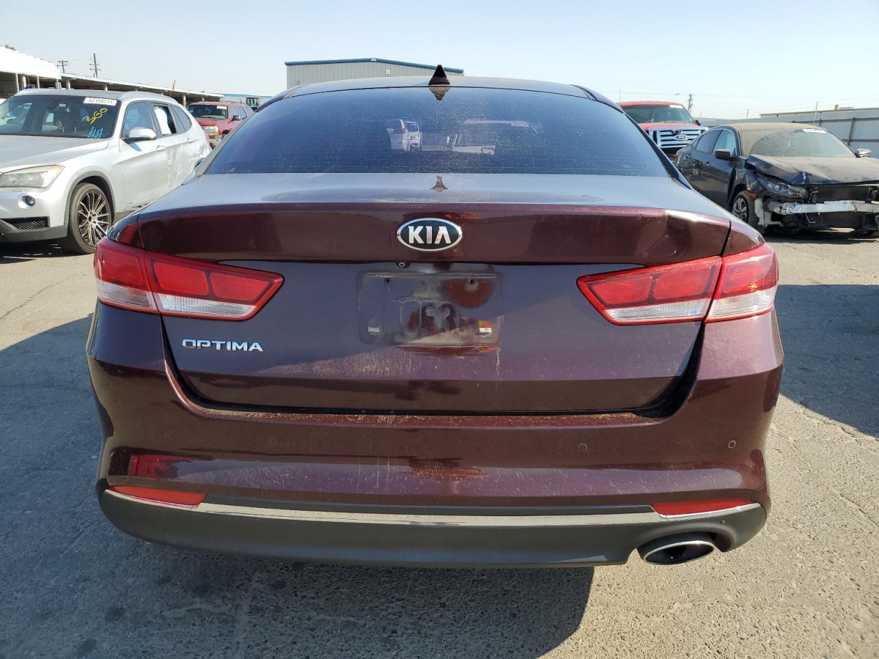 5XXGT4L32JG263383 2018 Kia Optima Lx