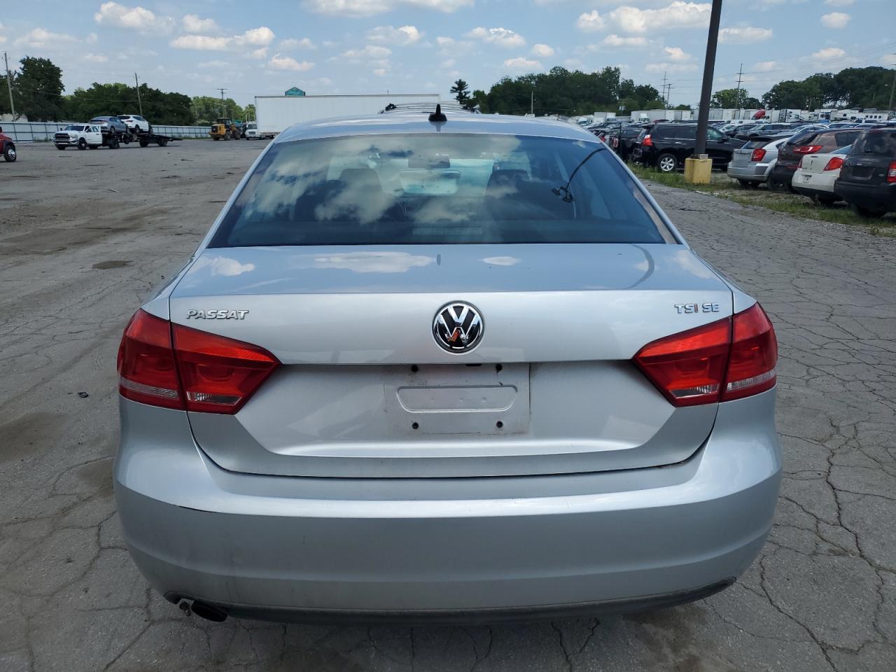 2014 Volkswagen Passat Se vin: 1VWBT7A36EC085270