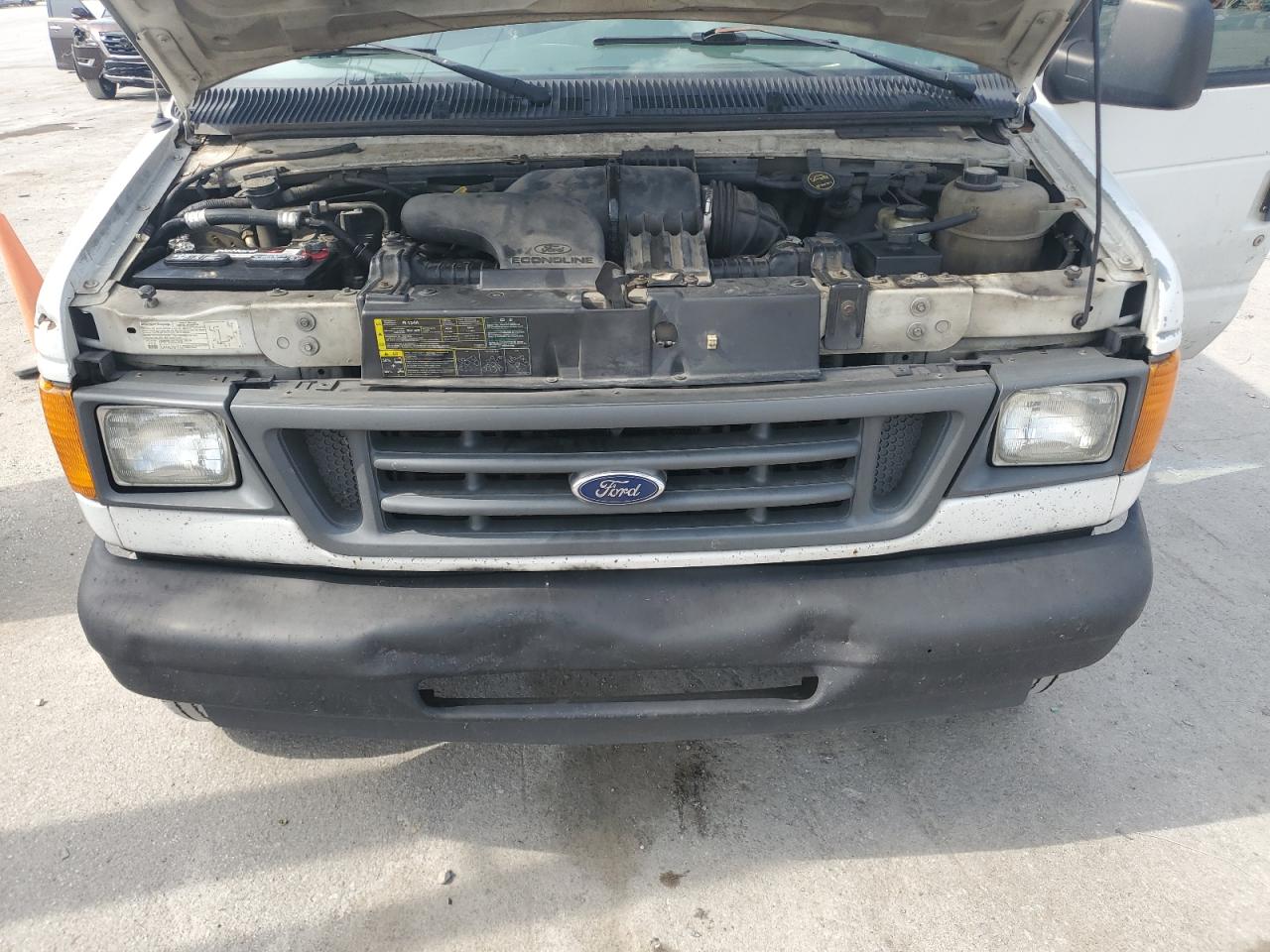 1FTNE24203HA75804 2003 Ford Econoline E250 Van