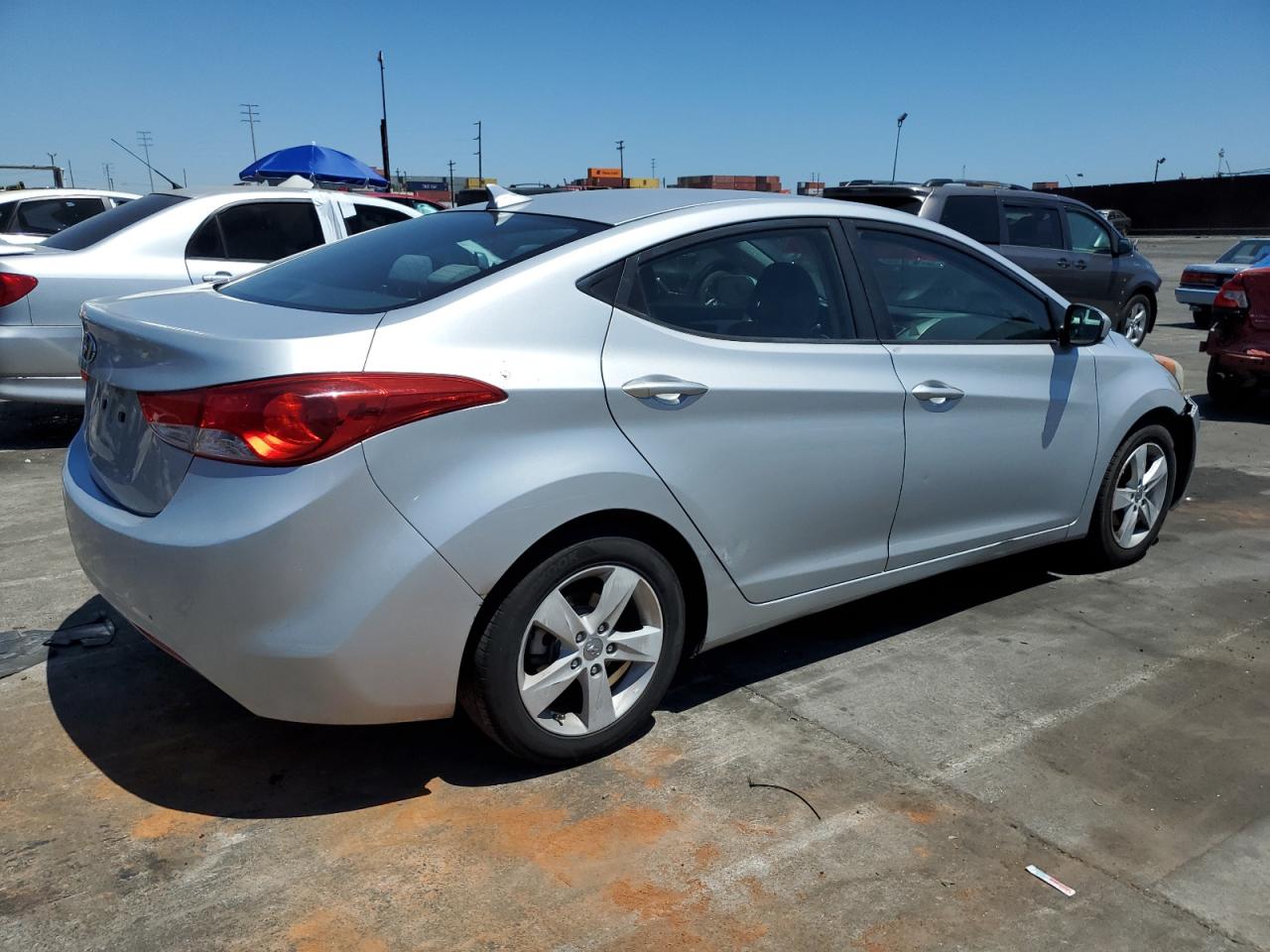 2013 Hyundai Elantra Gls vin: KMHDH4AE2DU997315